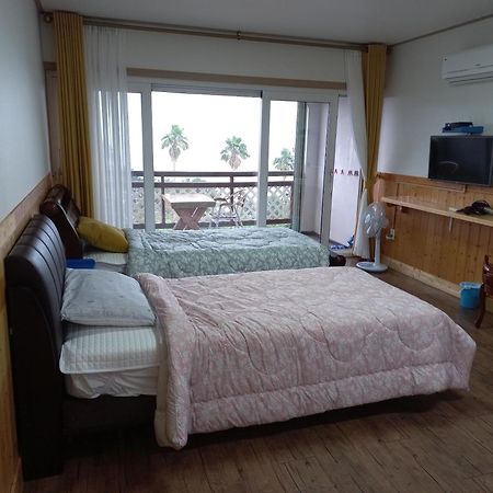 Good Day Pension Seogwipo Exterior foto
