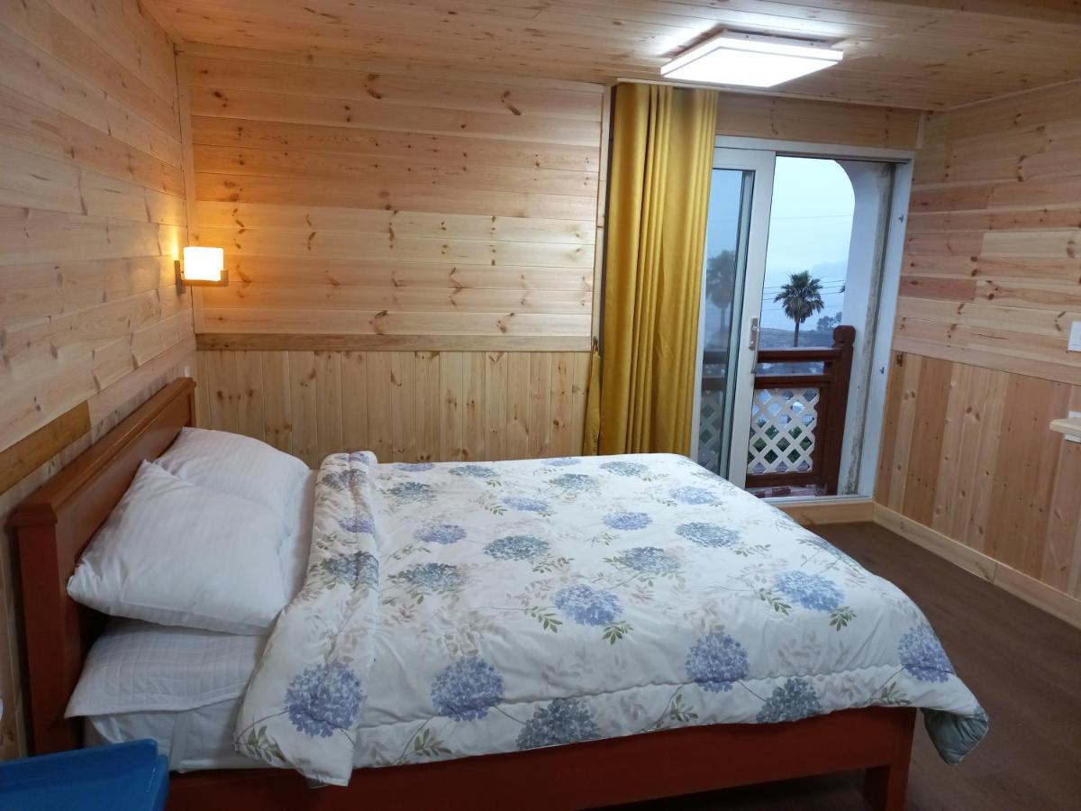Good Day Pension Seogwipo Exterior foto