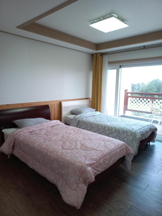 Good Day Pension Seogwipo Exterior foto