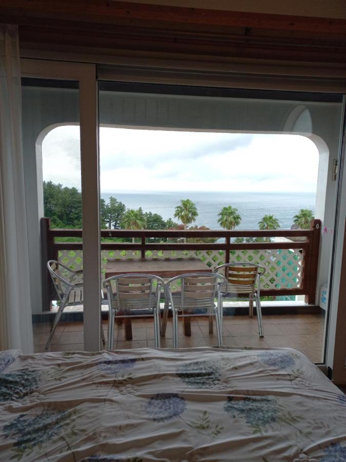 Good Day Pension Seogwipo Exterior foto