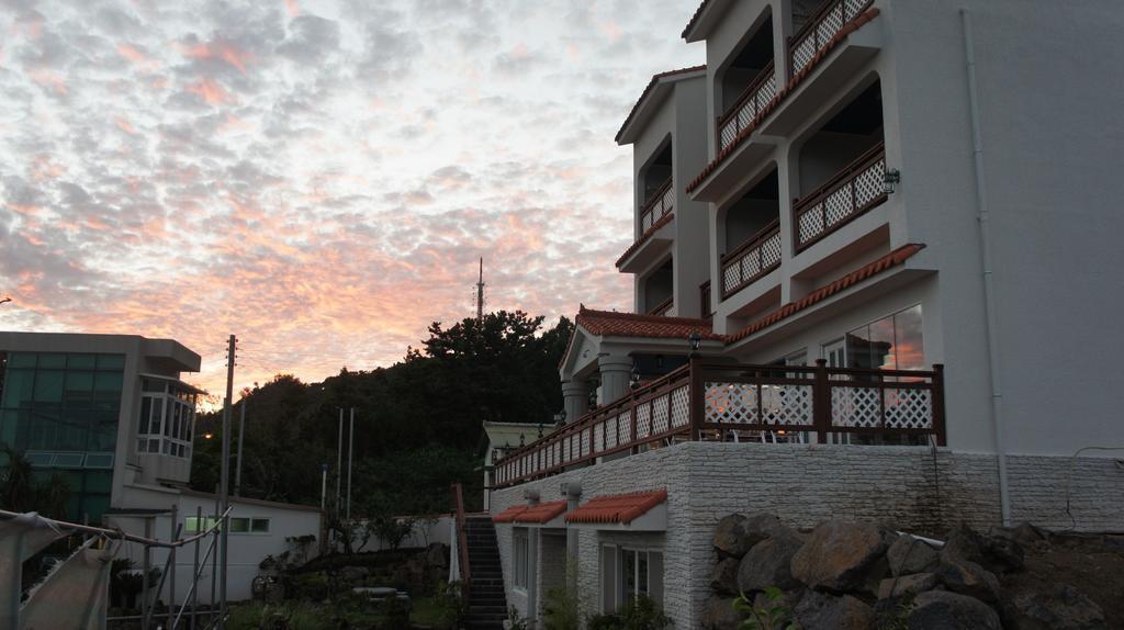 Good Day Pension Seogwipo Exterior foto